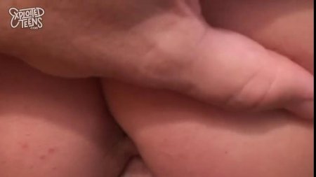 Худышка с раздолбанной киской жарко трахается с бывшим